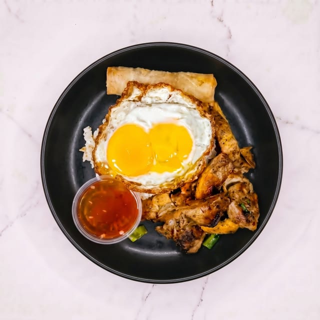 Chargrilled Chicken Rice Plate (Com Ga Nuong).